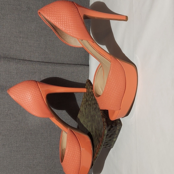 Gianni Bini leather platform heels size 7.5 M - Picture 2 of 9